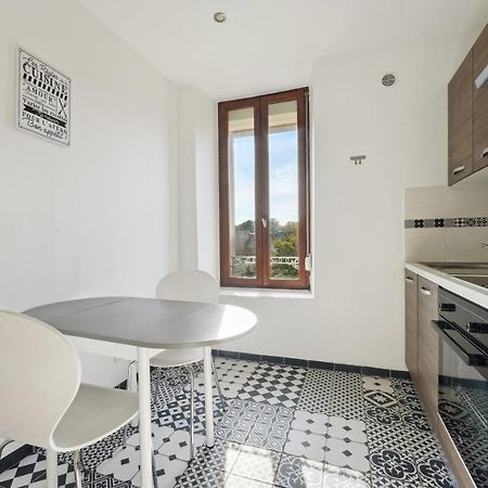 Budget Appart Avec Parking Au Centre-Ville Charleville-Mezieres Exterior photo